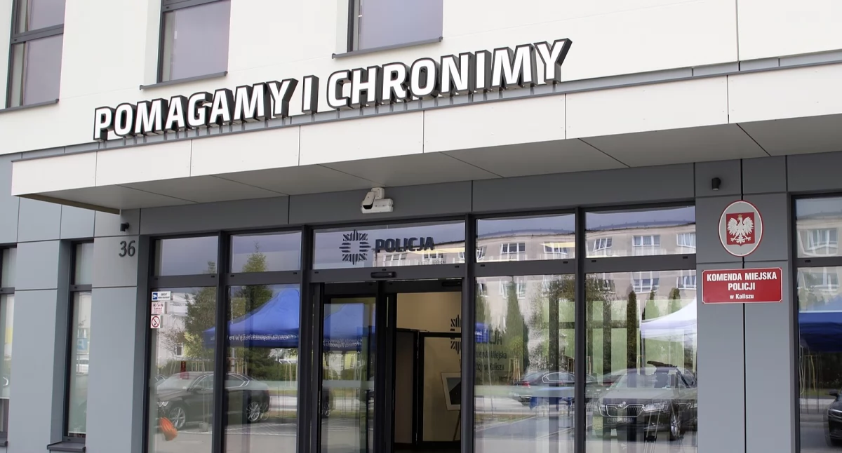 Kronika Kryminalna, Ustalono sprawcę skandalicznych napisów wzdłuż Wału Matejki Usłyszał zarzut nawoływania zbrodni - zdjęcie, fotografia
