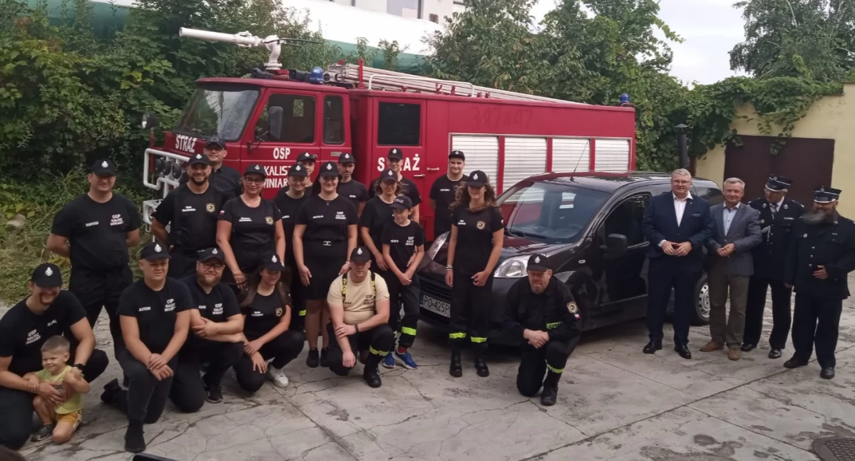 Pożary - interwencje Straży Pożarnej, Samochód Ochotniczej Straży Pożarnej Kalisz Winiary - zdjęcie, fotografia