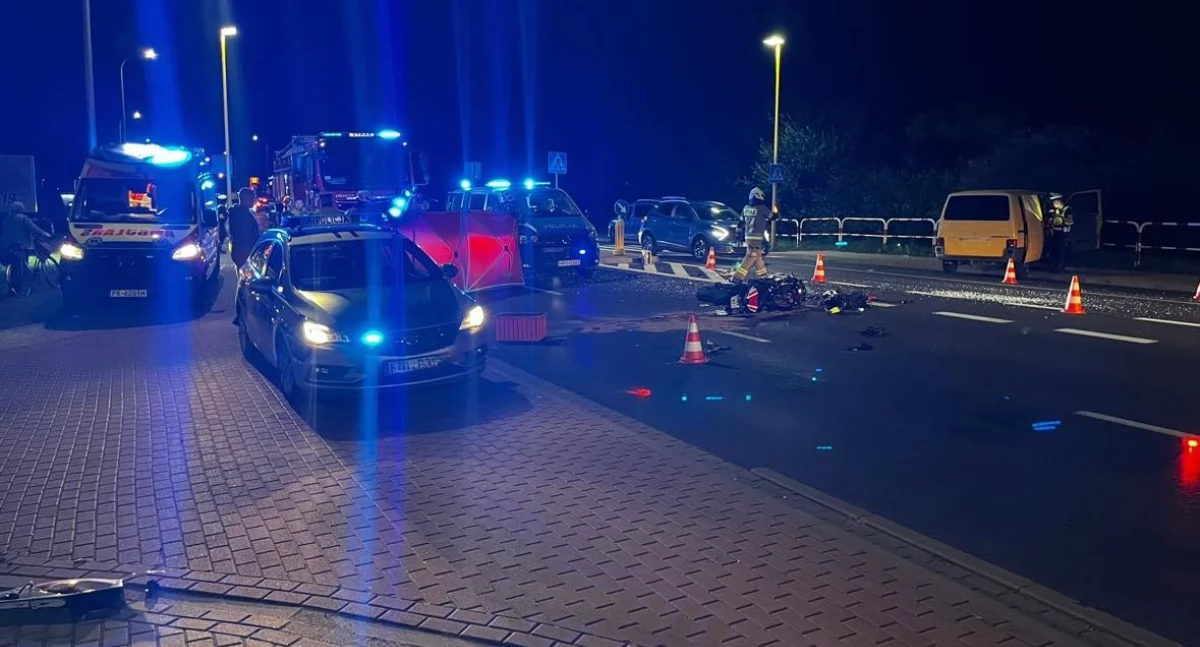 Wypadki drogowe, Motocyklista ranny wypadku Wrocławskiej Drugi kierowca reanimowany - zdjęcie, fotografia