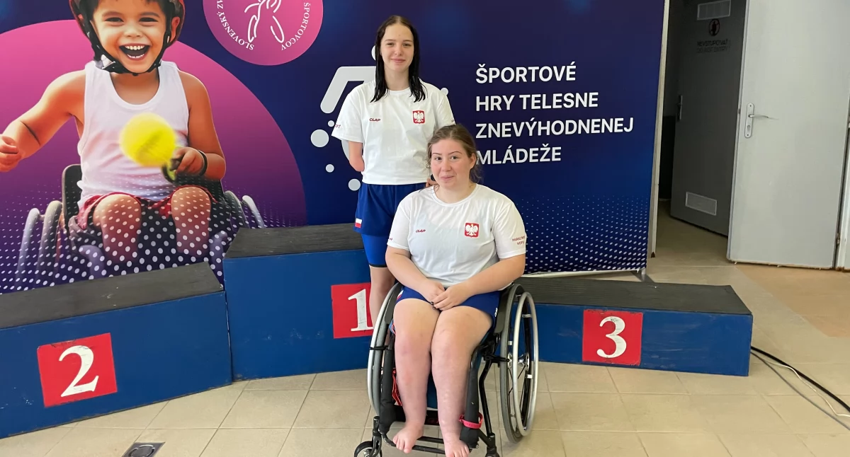 Pływanie, Pływaczki Start reprezentacji Polski - zdjęcie, fotografia