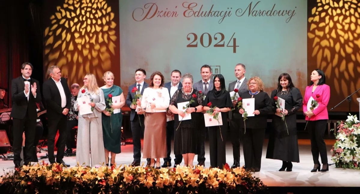 Szkoły i edukacja, okazji Edukacji Narodowej Kalisz - zdjęcie, fotografia
