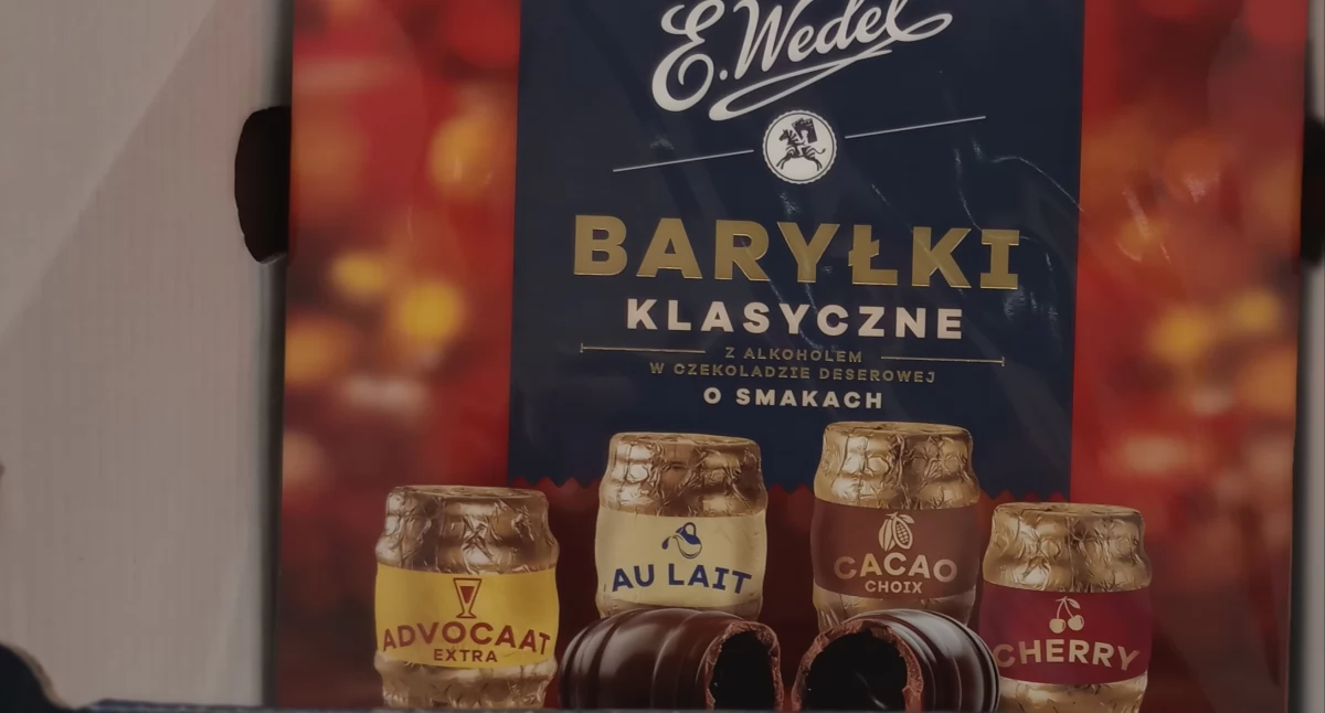 Polityka, Każdego wypite „małpek” ograniczenie dostępu alkoholu zaczyna alkotubek alkolodów - zdjęcie, fotografia