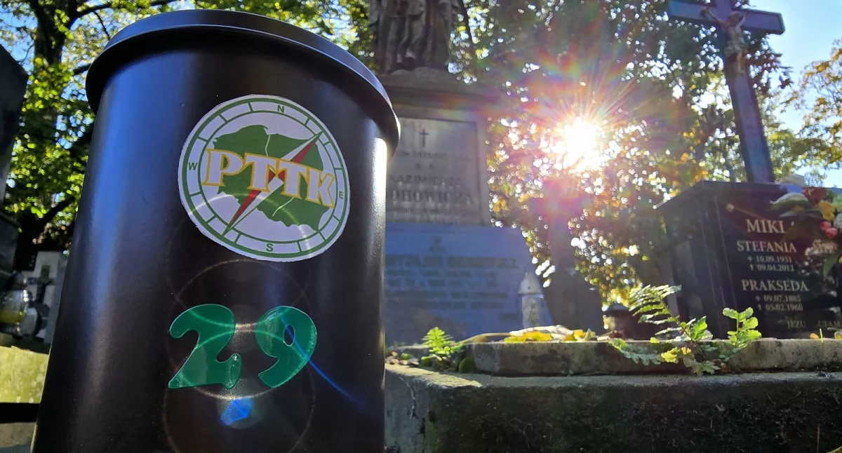 Administracja , ratunek zabytkowym nekropoliom - zdjęcie, fotografia