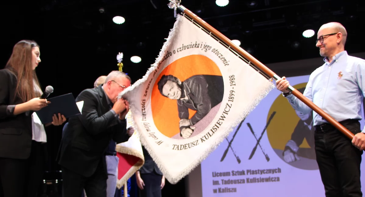 Szkoły i edukacja, kaliskiego Plastyka - zdjęcie, fotografia