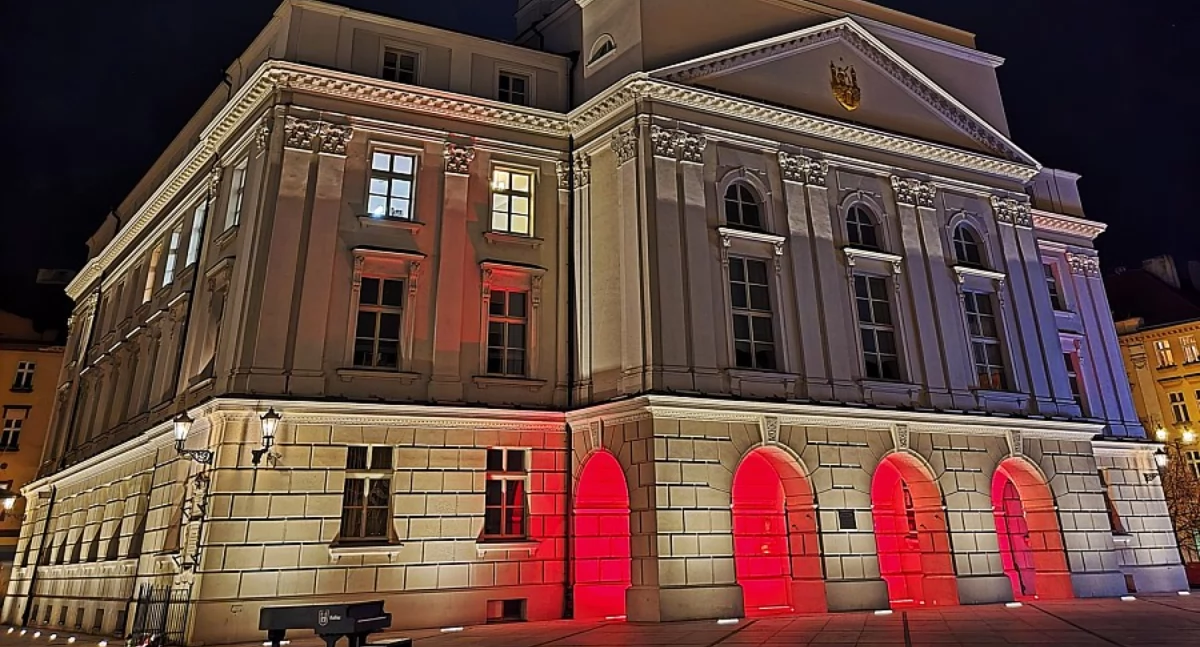 Ciekawostki, „Dzieciństwo przemocy” - zdjęcie, fotografia