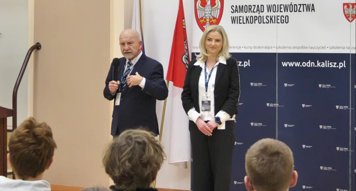 Szkoły i edukacja, Finał konkursu języka angielskiego - zdjęcie, fotografia