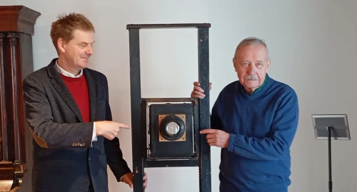 Ciekawostki, Aparat fotograficzny wieku wzbogacił zbiory Muzeum Opatówku - zdjęcie, fotografia