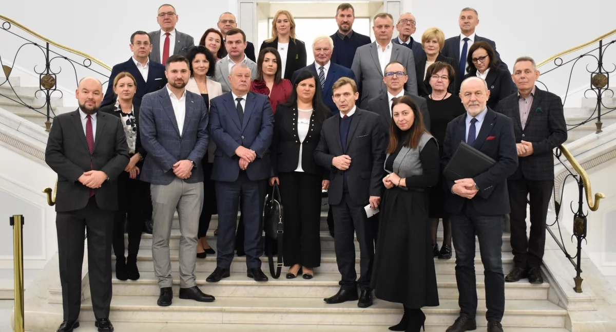 Rada powiatu, Radni powiatowi wybrali Sejmu - zdjęcie, fotografia