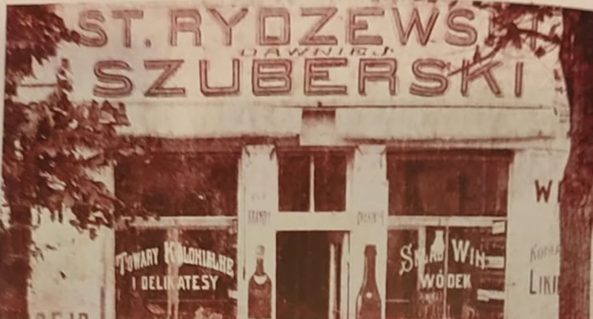 Historia, czytać dawne reklamy - zdjęcie, fotografia