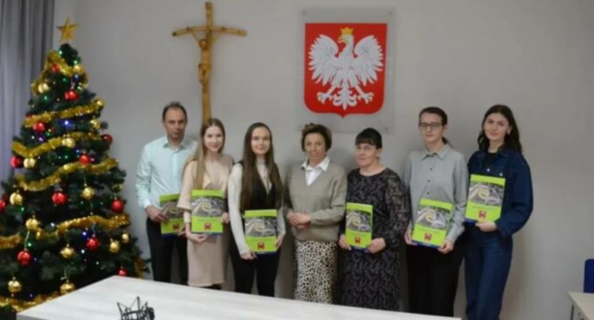 Region, Studenckie stypendia prezent choinkę - zdjęcie, fotografia
