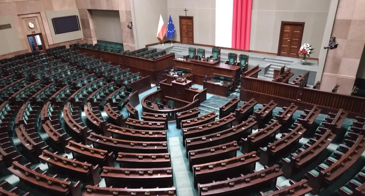 Polityka, Koalicja Obywatelska odrzuciła projekt realizujący własną obietnicę kampanii wyborczej - zdjęcie, fotografia