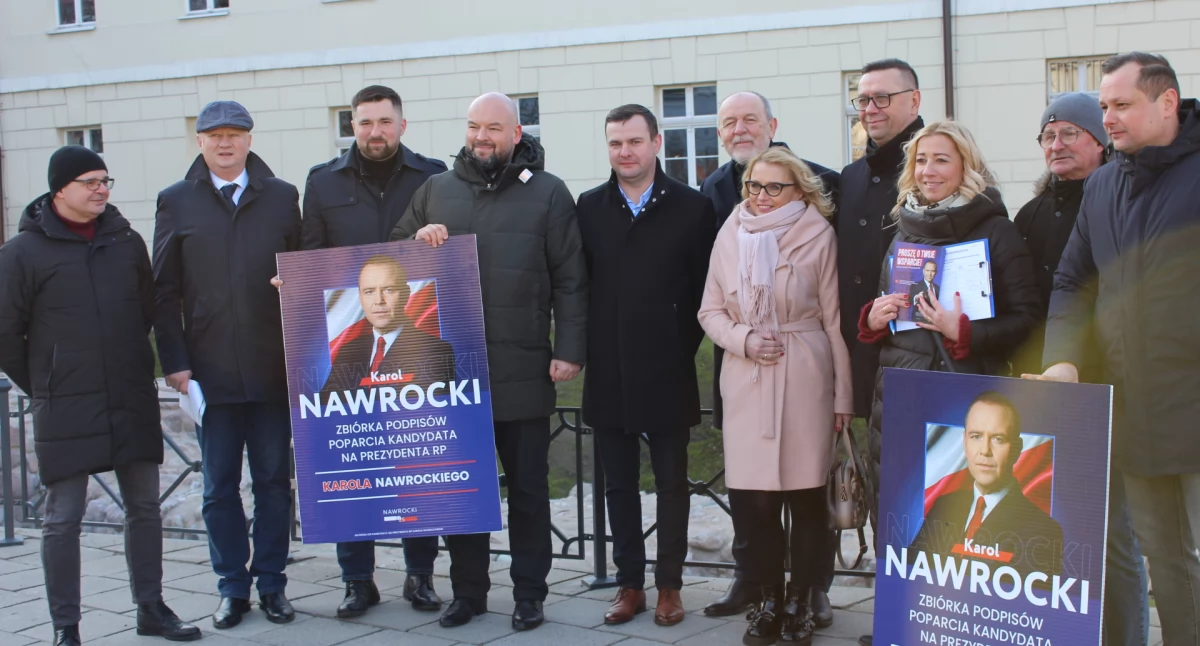 Polityka, Zbierają podpisy pieniądze Karola Nawrockiego - zdjęcie, fotografia