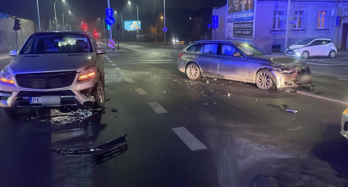 Wypadki drogowe, ustąpił pierwszeństwa przejazdu - zdjęcie, fotografia