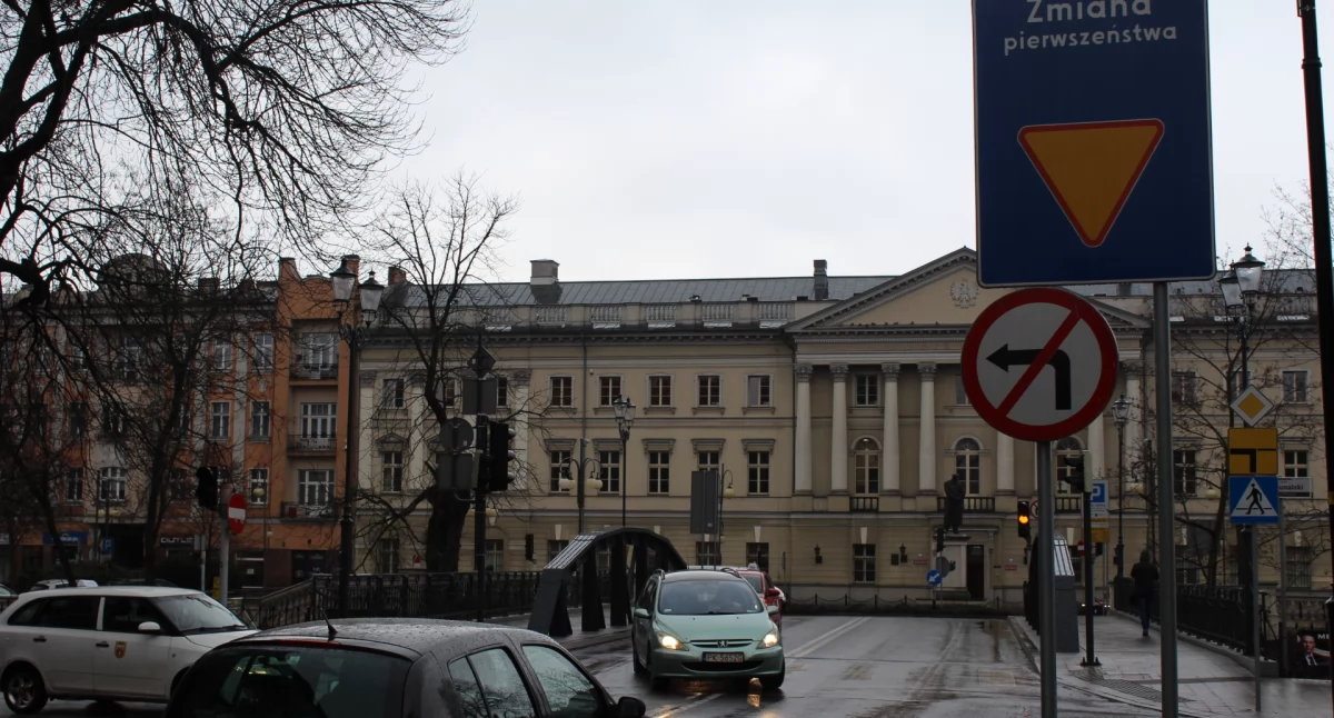 Drogownictwo, Petycja mieszkańców sprawie zmiany organizacji ruchu moście Trybunalskim - zdjęcie, fotografia