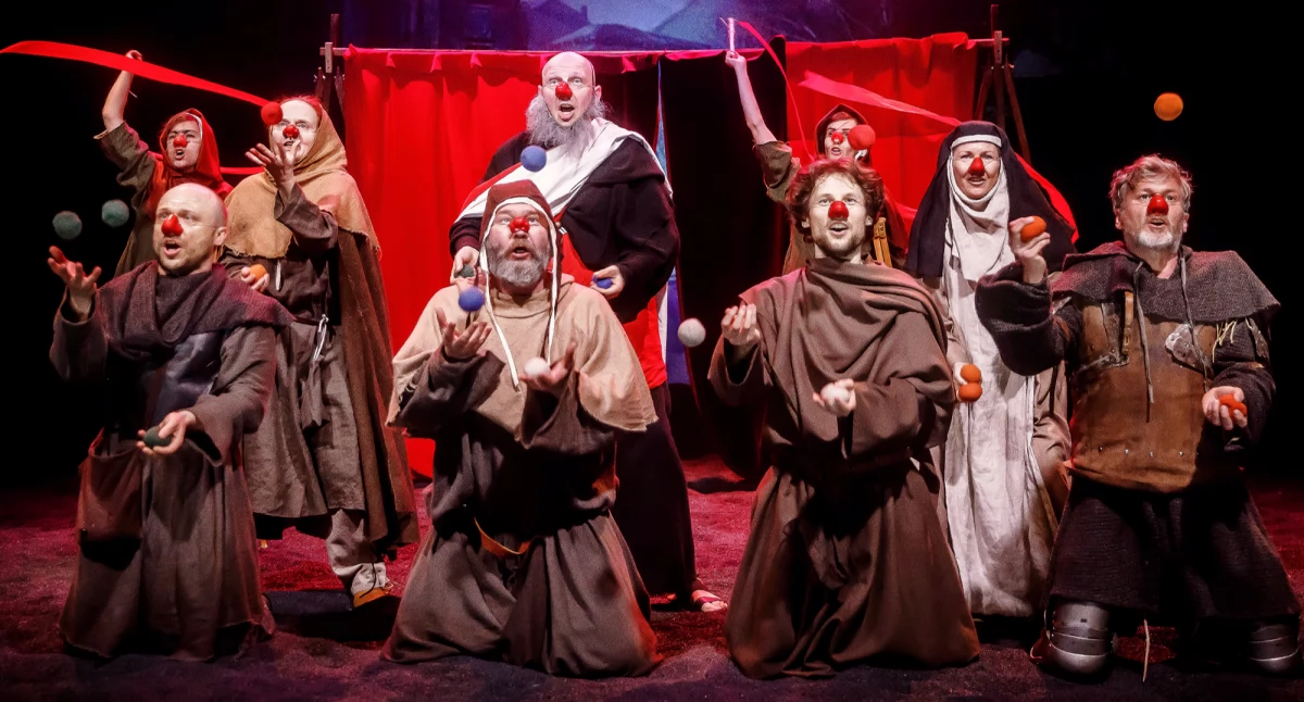 Teatr, Skandaliczna satyra śmiech weekend pożegnanie głośnego spektaklu - zdjęcie, fotografia