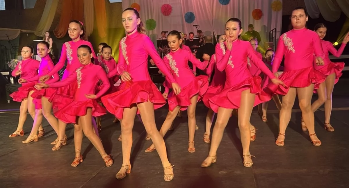 Region, Liskowie Gminny Dzień Kobiet rytmach latino największa impreza powiecie kaliskim - zdjęcie, fotografia