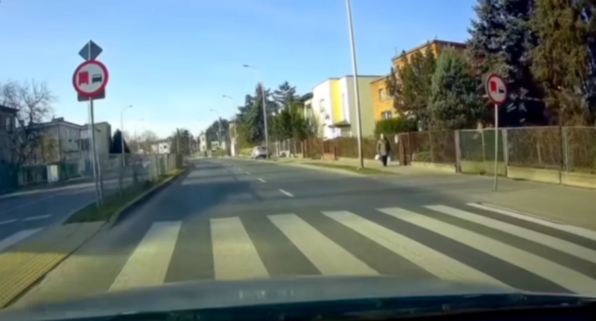 Policja - komunikaty , tragedii! kierujące potrąciły dziecka pasach - zdjęcie, fotografia
