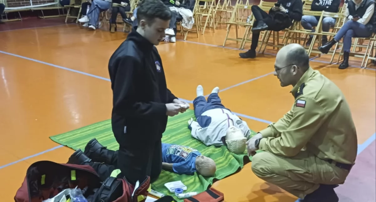 Szkoły i edukacja, Powiatowe eliminacje XLVIII Ogólnopolskiego Turnieju Wiedzy Pożarniczej Blizanów - zdjęcie, fotografia
