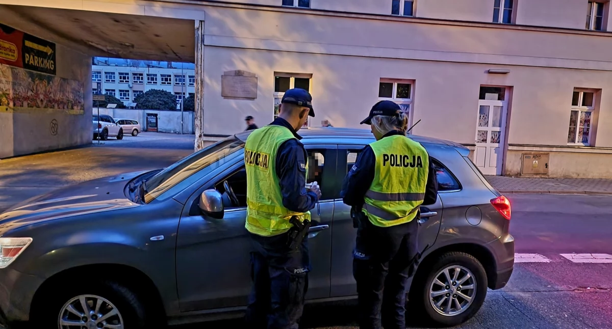 Policja - komunikaty , Prowadził sądowym zakazem promilami - zdjęcie, fotografia