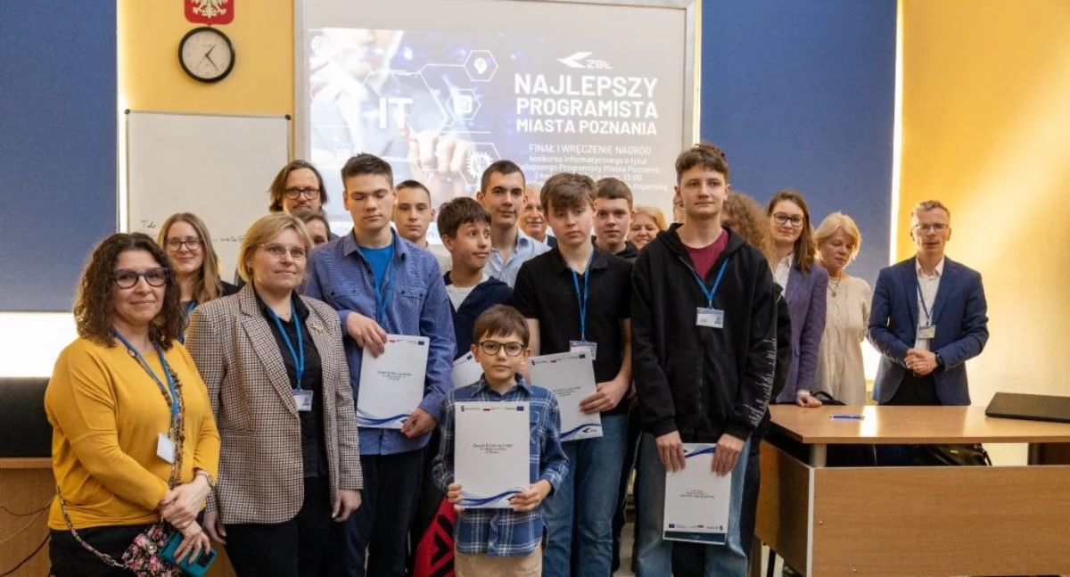 Szkoły i edukacja, Wiktor Perskawiec uczeń szkoły Moskurni „Najlepszym Programistą Poznania” - zdjęcie, fotografia