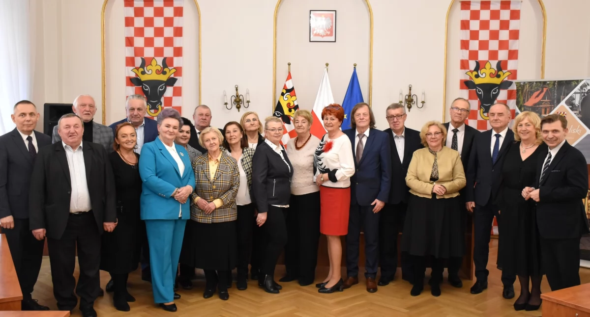 Rada powiatu, Powiatowa Seniorów rozpoczęła działalność - zdjęcie, fotografia