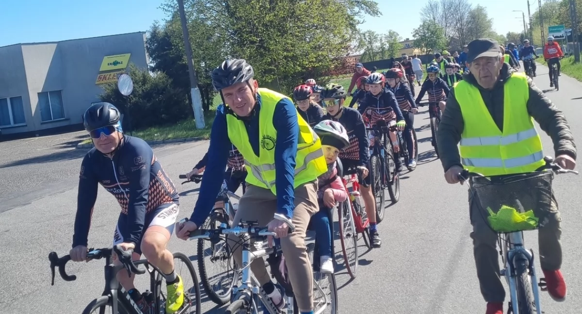Region, Rodzinny Rowerowy zainaugurował Otwarcie ścieżki rowerowej Stawiszyn Zbiersk - zdjęcie, fotografia