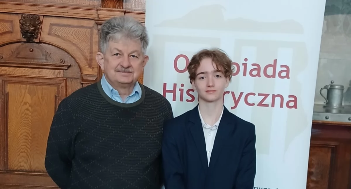 Szkoły i edukacja, Ignatowicz uczennica kaliskiego laureatką Olimpiady Historycznej - zdjęcie, fotografia