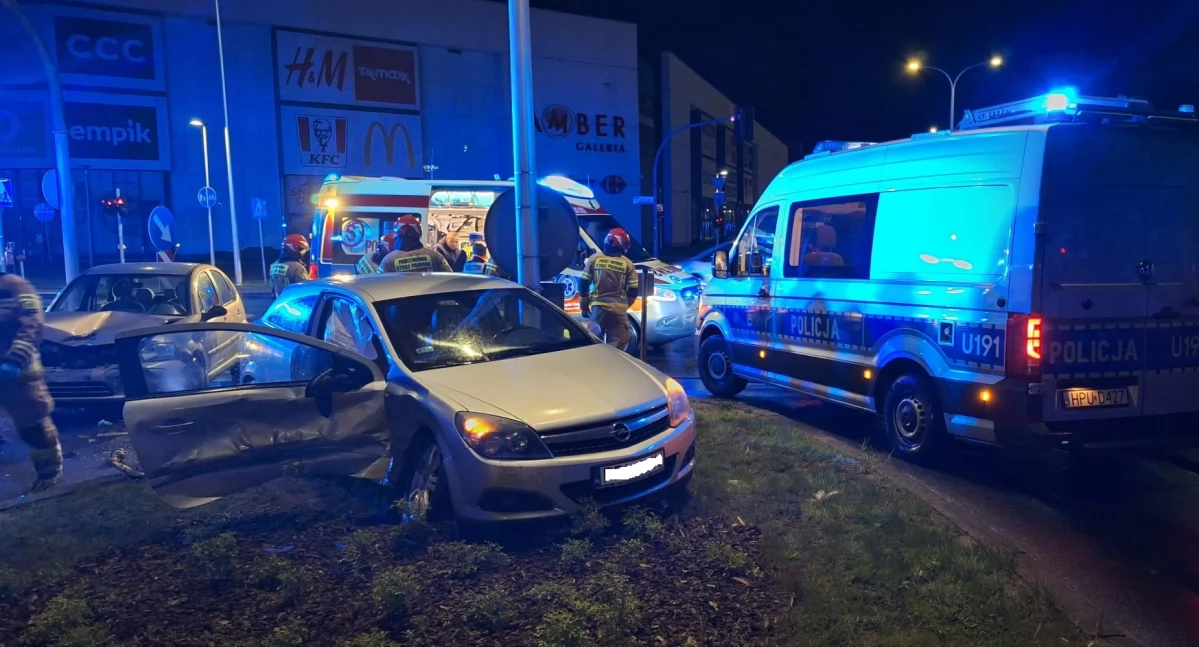 Wypadki drogowe, Wypadek Galerii Amber Kierująca promilami - zdjęcie, fotografia