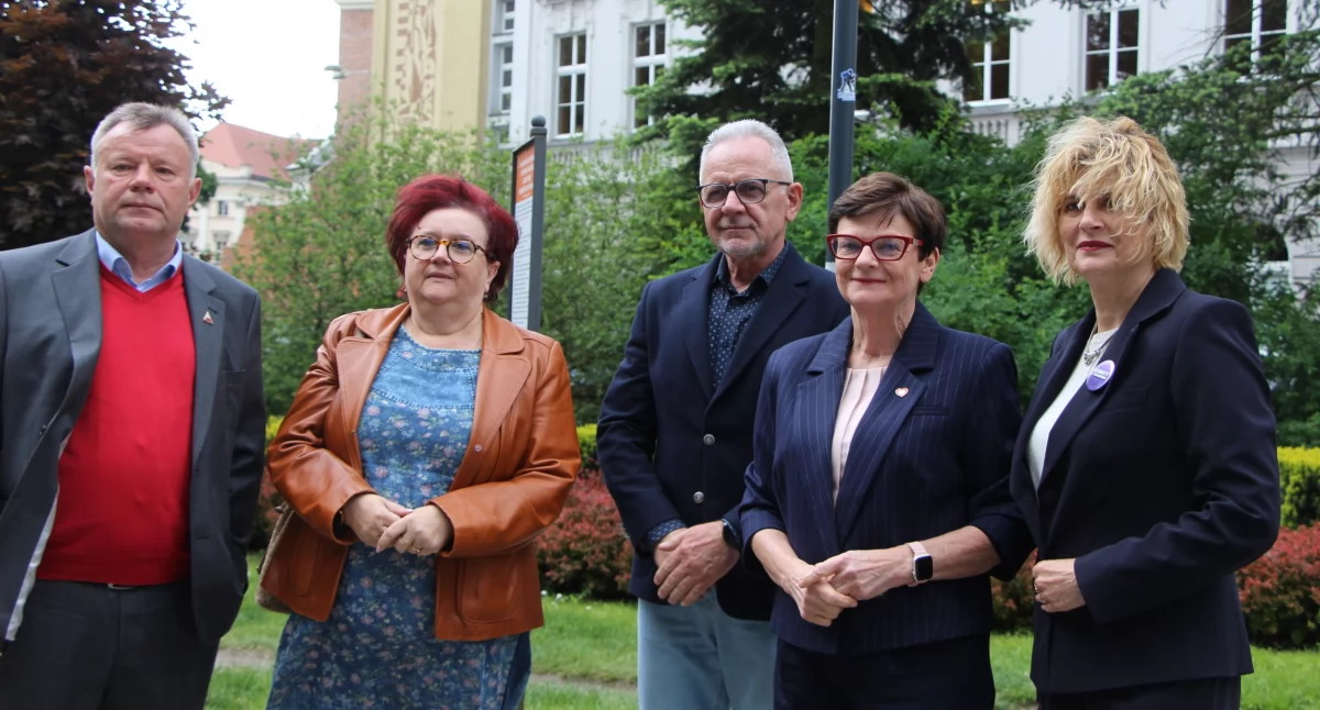 Polityka, Krystyna Szumilas Kaliszu nauczycielami edukacji obywatelskiej edukacji zdrowia mieszkańców Kalisza powiatu agitowała wyborem Rafała Trzaskowskiego - zdjęcie, fotografia