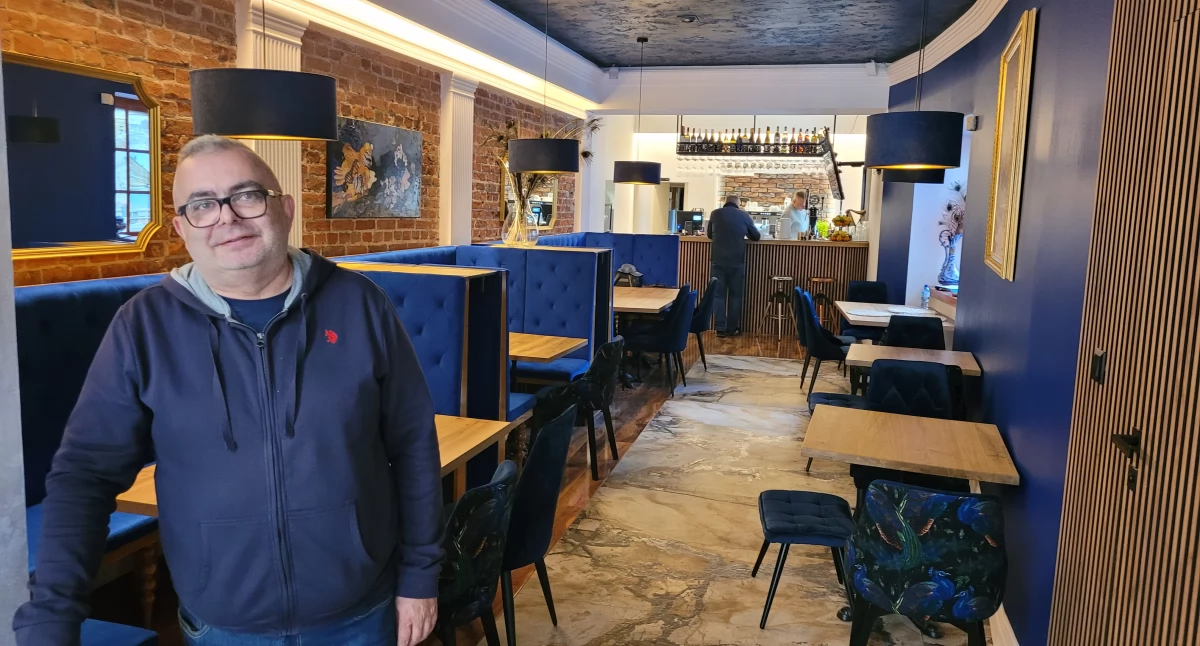 Atrakcje i Ciekawostki, restauracja Kaliszu zarazem kawiarnia - zdjęcie, fotografia
