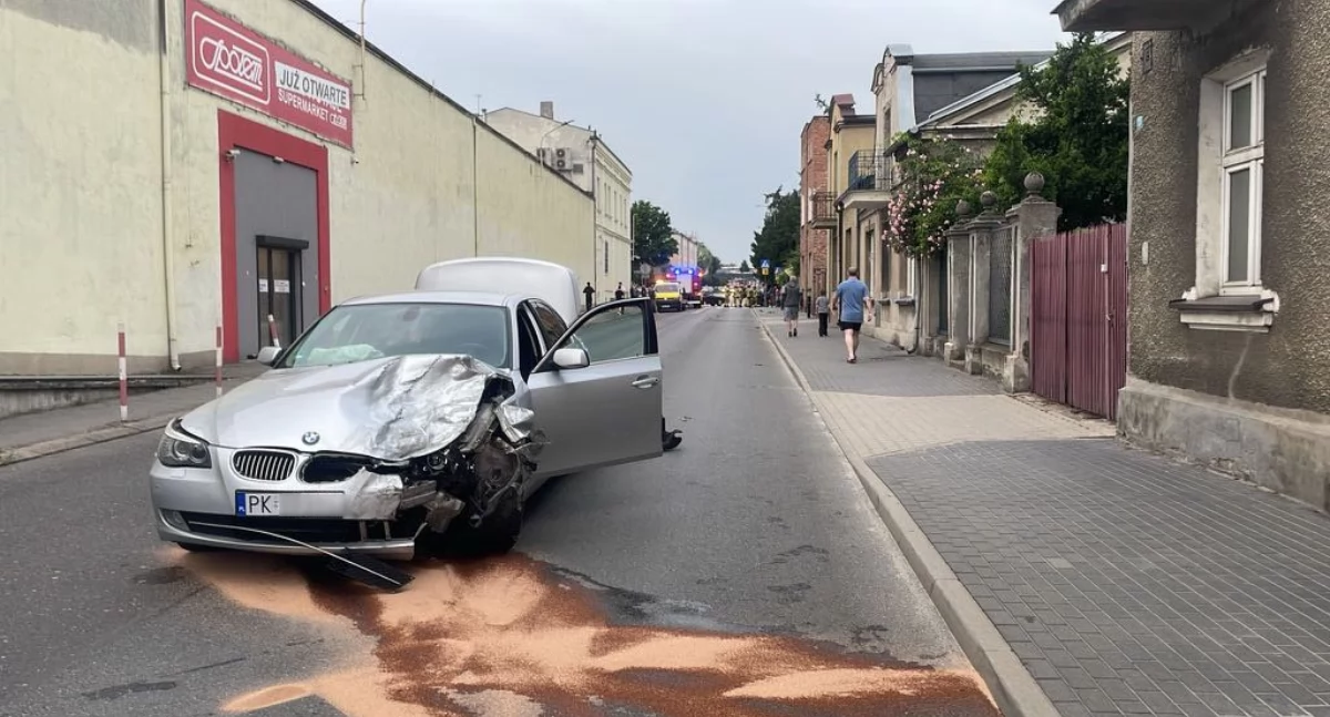 Wypadki drogowe, Zderzenie skrzyżowaniu Polnej Młynarskiej Jeden kierowców pijany - zdjęcie, fotografia