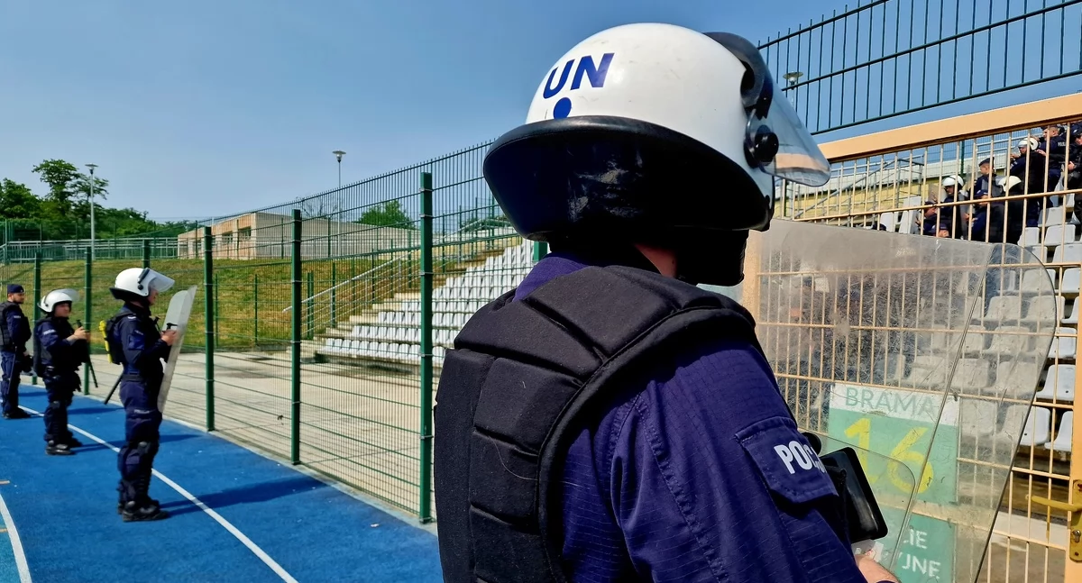 Policja - komunikaty , Policjanci ćwiczyli wypadek zadymy - zdjęcie, fotografia
