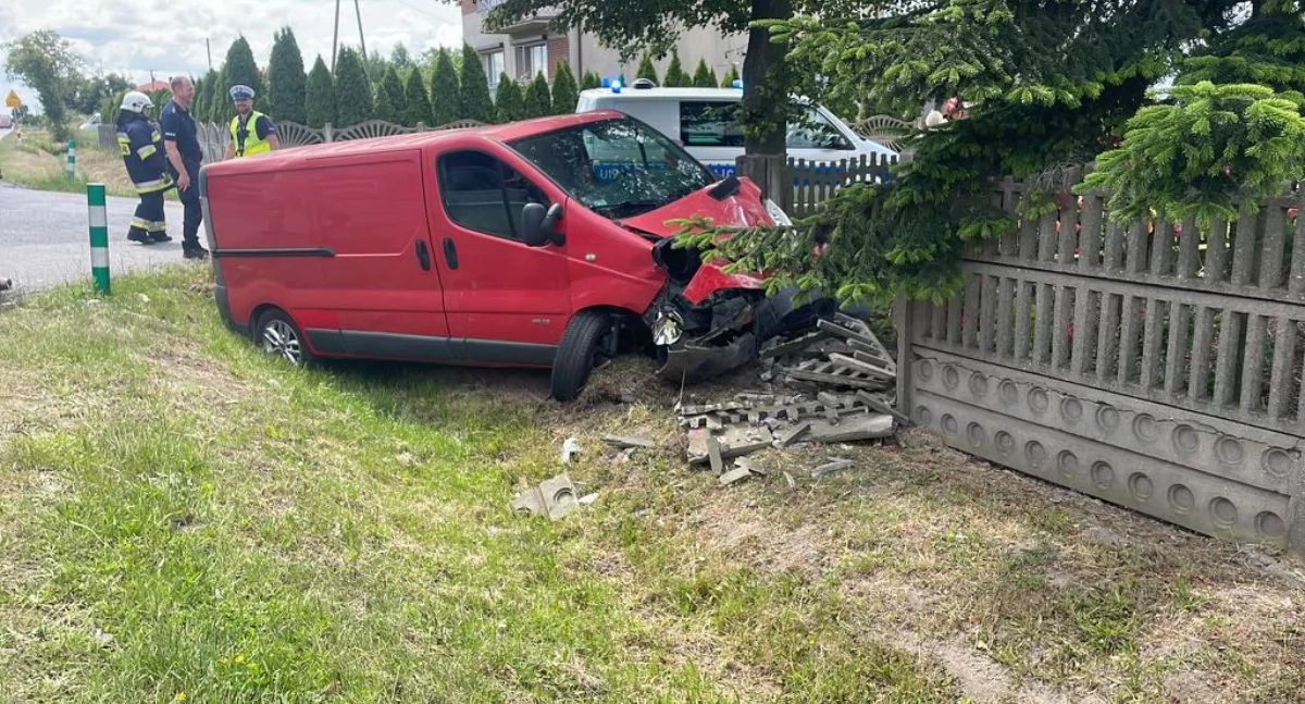 Wypadki drogowe, Wyprzedzał skrzyżowaniu Skutki Opłakane - zdjęcie, fotografia