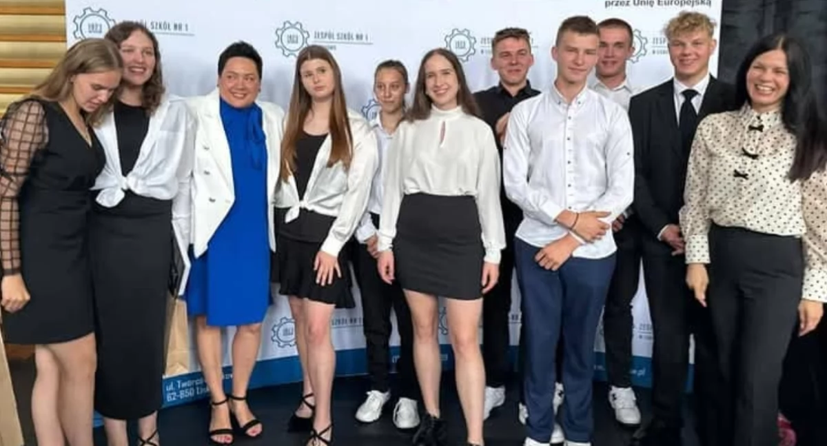 Region, Zakończenie szkolnego liskowskiej „Budowlance” - zdjęcie, fotografia
