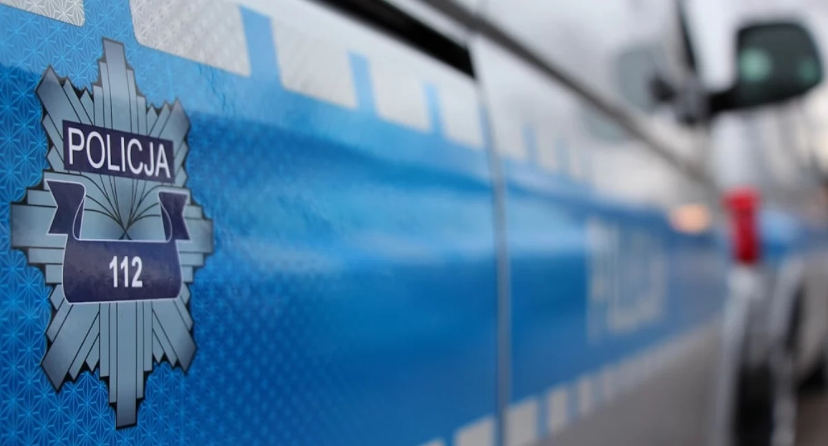 Policja - komunikaty , Kierowca ciężarówki uszkodził sygnalizator świetlny Policja prosi pomoc świadków - zdjęcie, fotografia