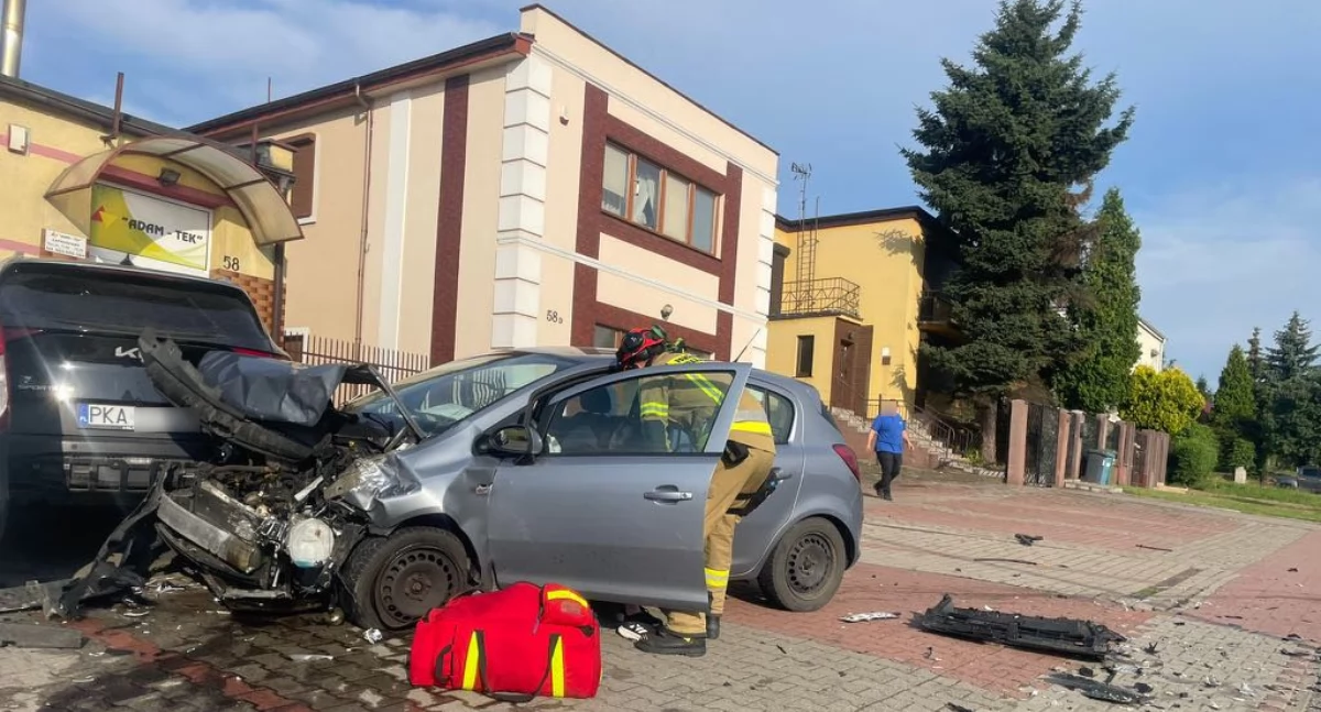 Wypadki drogowe, Wypadek Stawiszyńskiej Uszkodzonych kilka - zdjęcie, fotografia