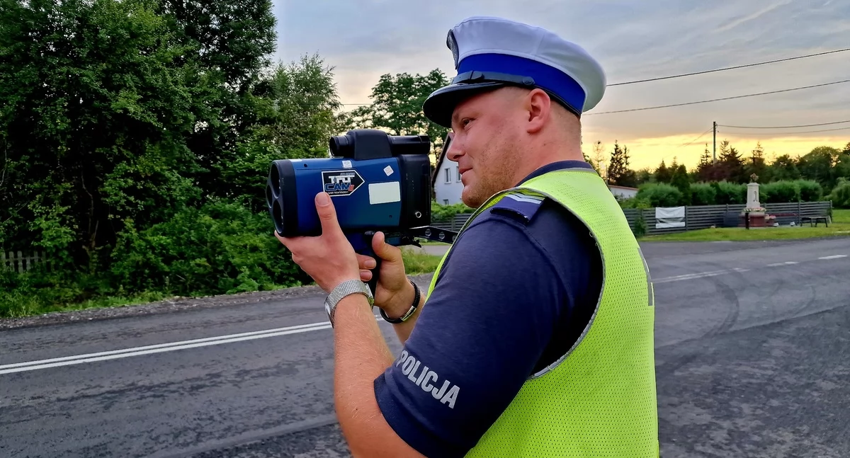 Policja - komunikaty , Pościg kierowcą volkswagena Kaliszanin zatrzymał kontroli drogowej - zdjęcie, fotografia
