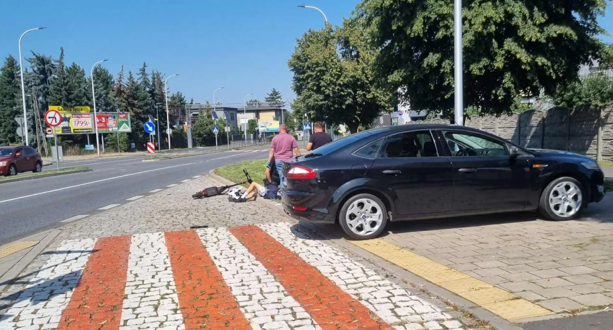 Wypadki drogowe, Wypadek udziałem elektrycznej hulajnogi Nastolatek szpitalu - zdjęcie, fotografia
