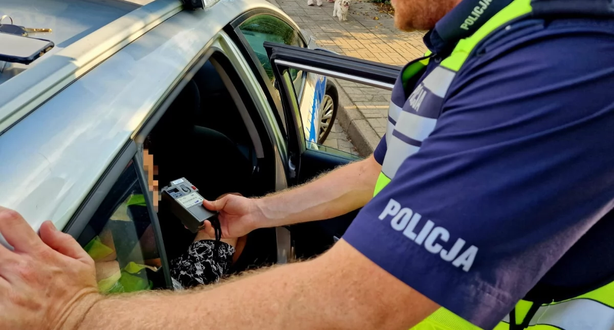 Policja - komunikaty , (Nie)trzeźwy poranek - zdjęcie, fotografia