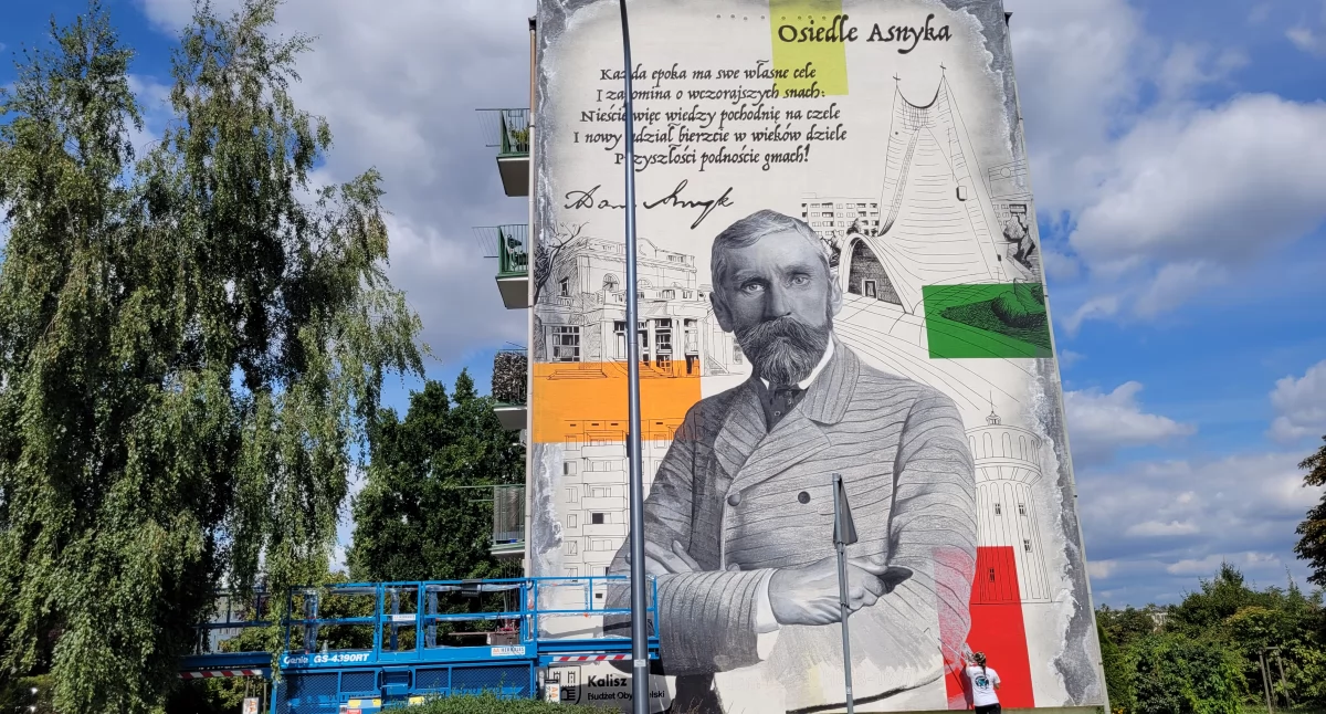 Miejski krajobraz, Powstał mural Gigantyczny portret Adama Asnyka ozdobił ścianę bloku osiedlu „Asnyka” - zdjęcie, fotografia