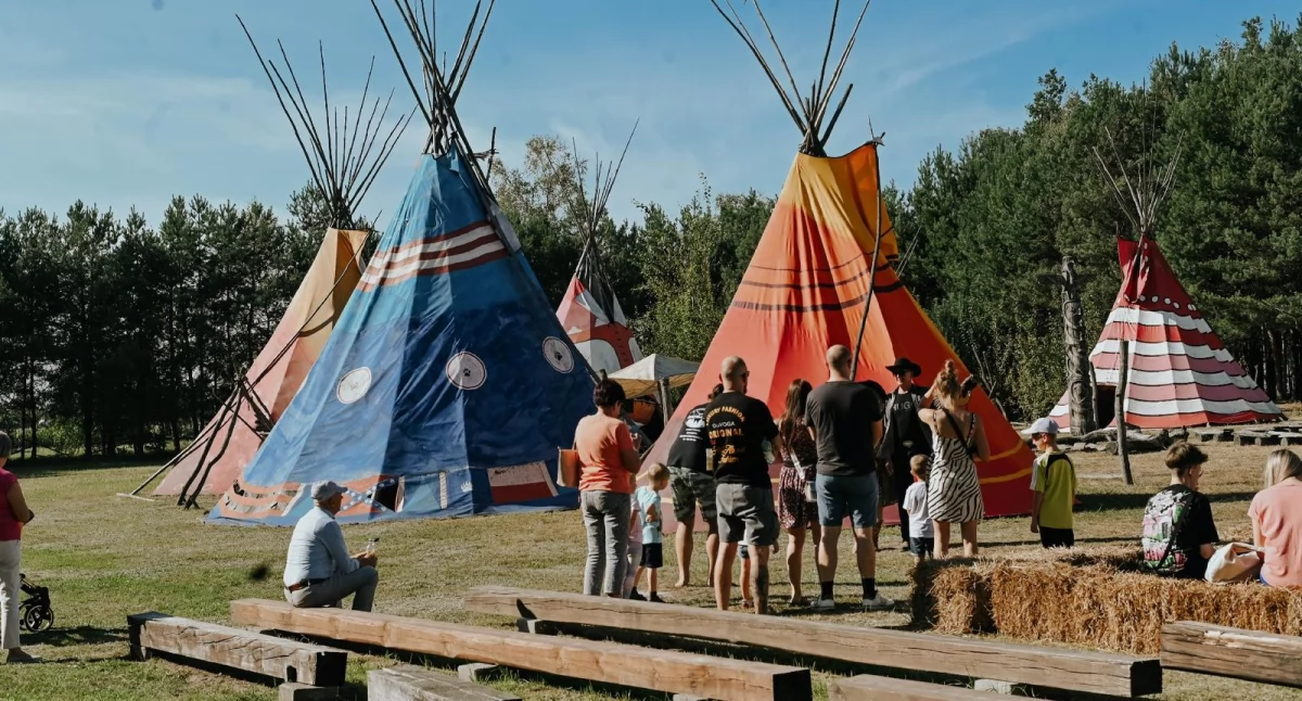 Atrakcje i Ciekawostki, Farma Dyniowa Westernland otwiera swoje podwoje Weekend pełen atrakcji Józefowie Choczem - zdjęcie, fotografia