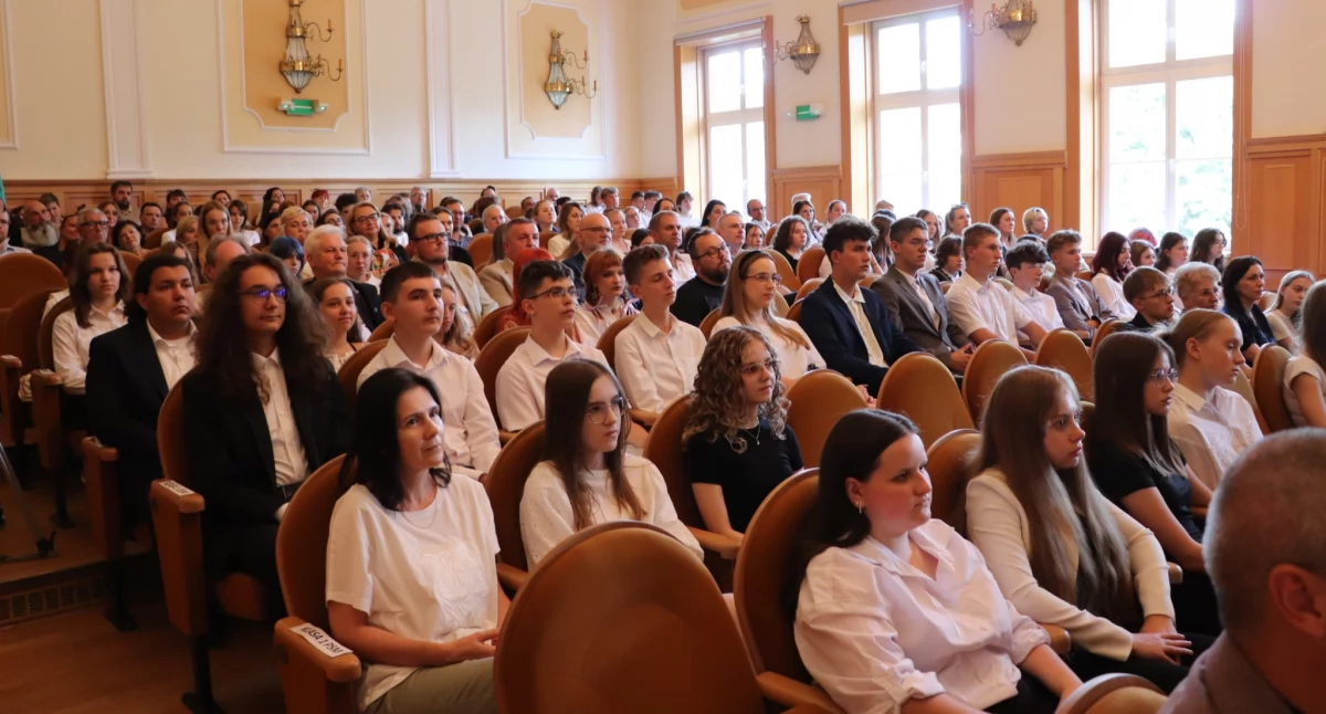 Szkoły i edukacja, Pierwszy historii inauguracja nauki - zdjęcie, fotografia