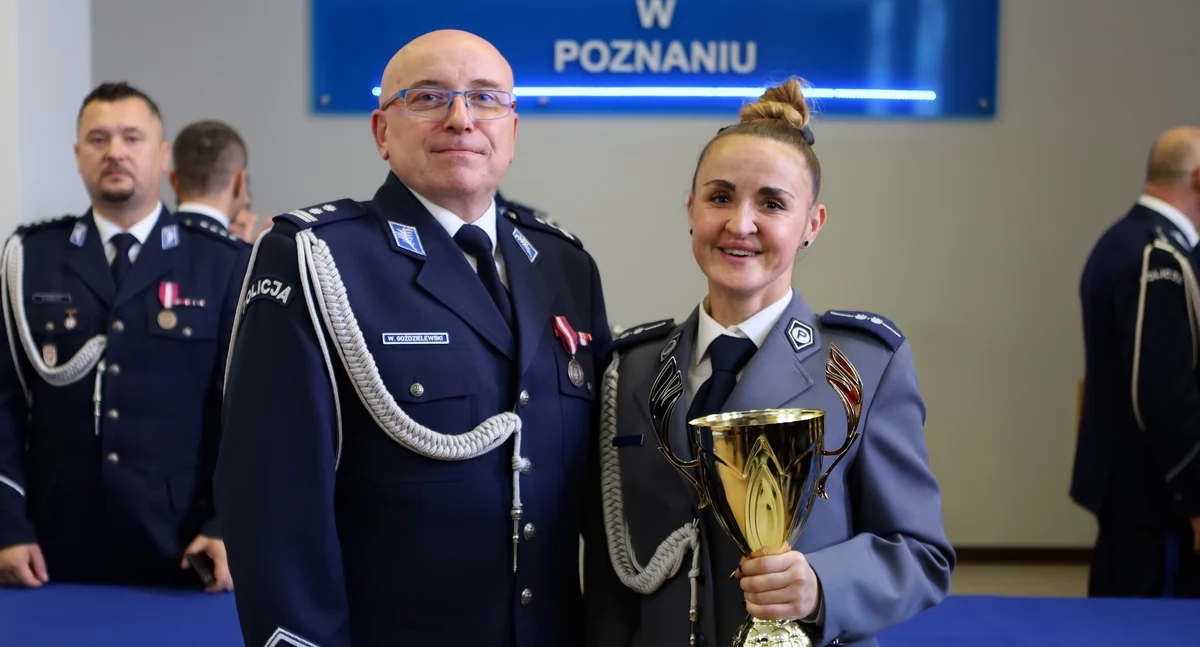 Policja - komunikaty , Funkcjonariuszka kaliskiej komendy gronie najlepszych policjantów oskarżycieli publicznych - zdjęcie, fotografia
