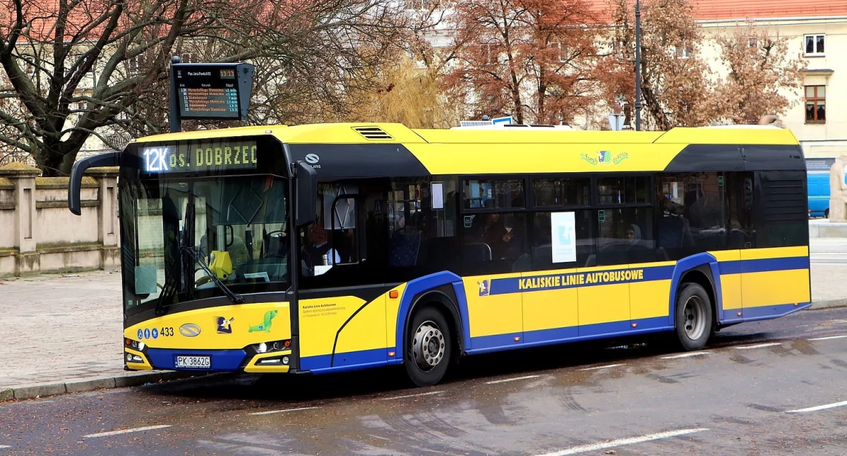 Transport, listopada Zmiany kursowaniu autobusów - zdjęcie, fotografia
