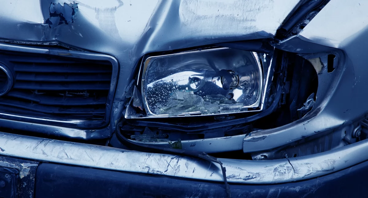 20-latek spowodował kolizję czterech aut