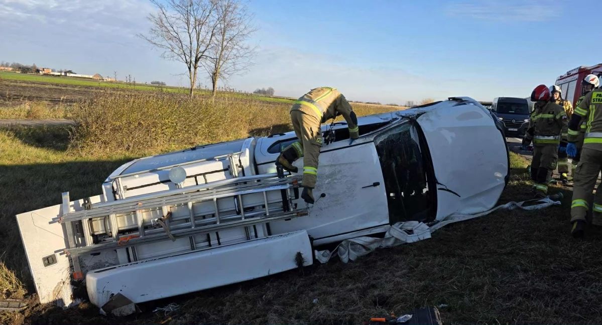 Wypadki drogowe, Zderzenie ciężarówki trasie Kalisz Ostrów - zdjęcie, fotografia
