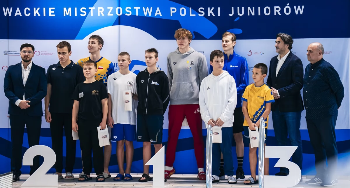 Pływanie, Młodzi pływacy rywalizowali medale mistrzostw Polski - zdjęcie, fotografia