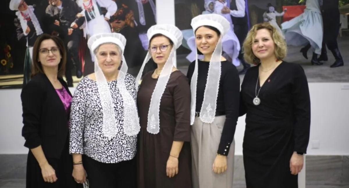 Atrakcje i Ciekawostki, Świąteczne spotkanie folklorystów - zdjęcie, fotografia