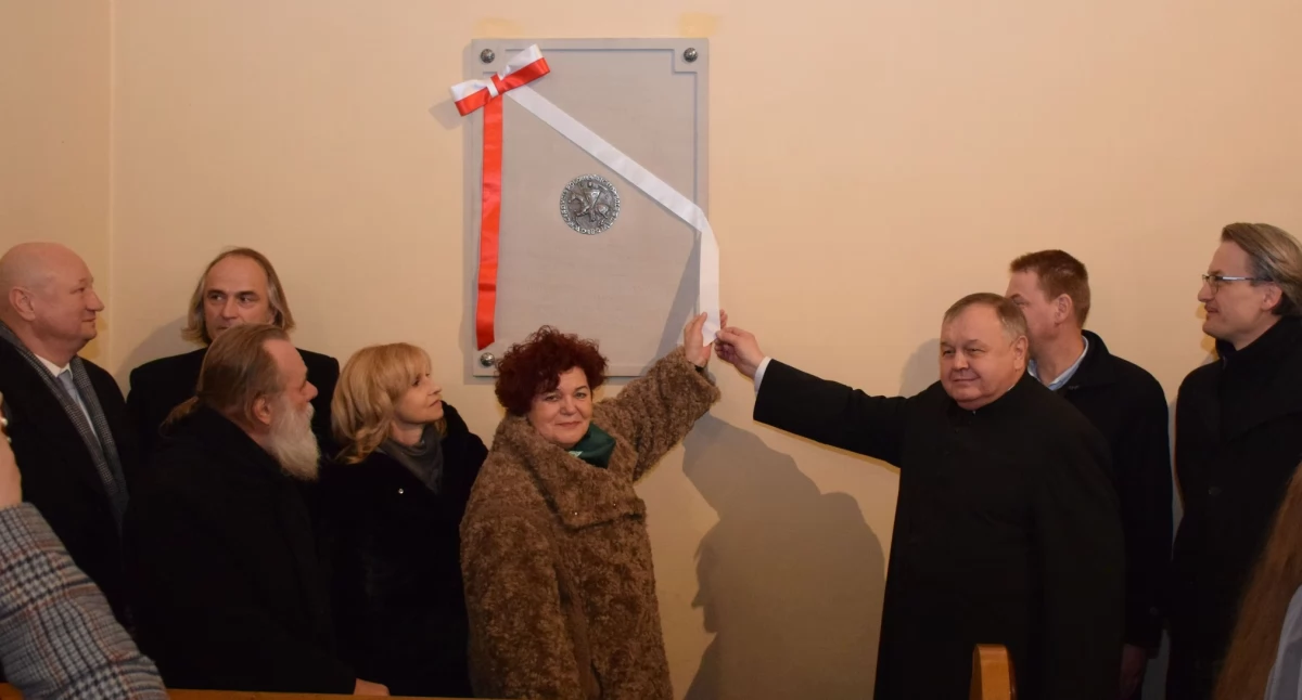 Ciekawostki, Odsłonięto Epitafium Bolesława Pobożnego Kaliskiej Katedrze - zdjęcie, fotografia
