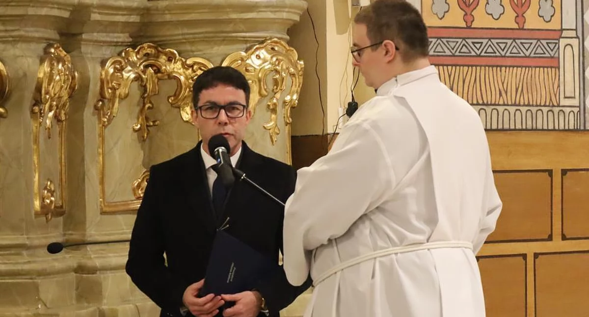 Święta i uroczystości , Upamiętnili księdza prałata Józefa Sieradzana Katedrze Kaliskiej - zdjęcie, fotografia